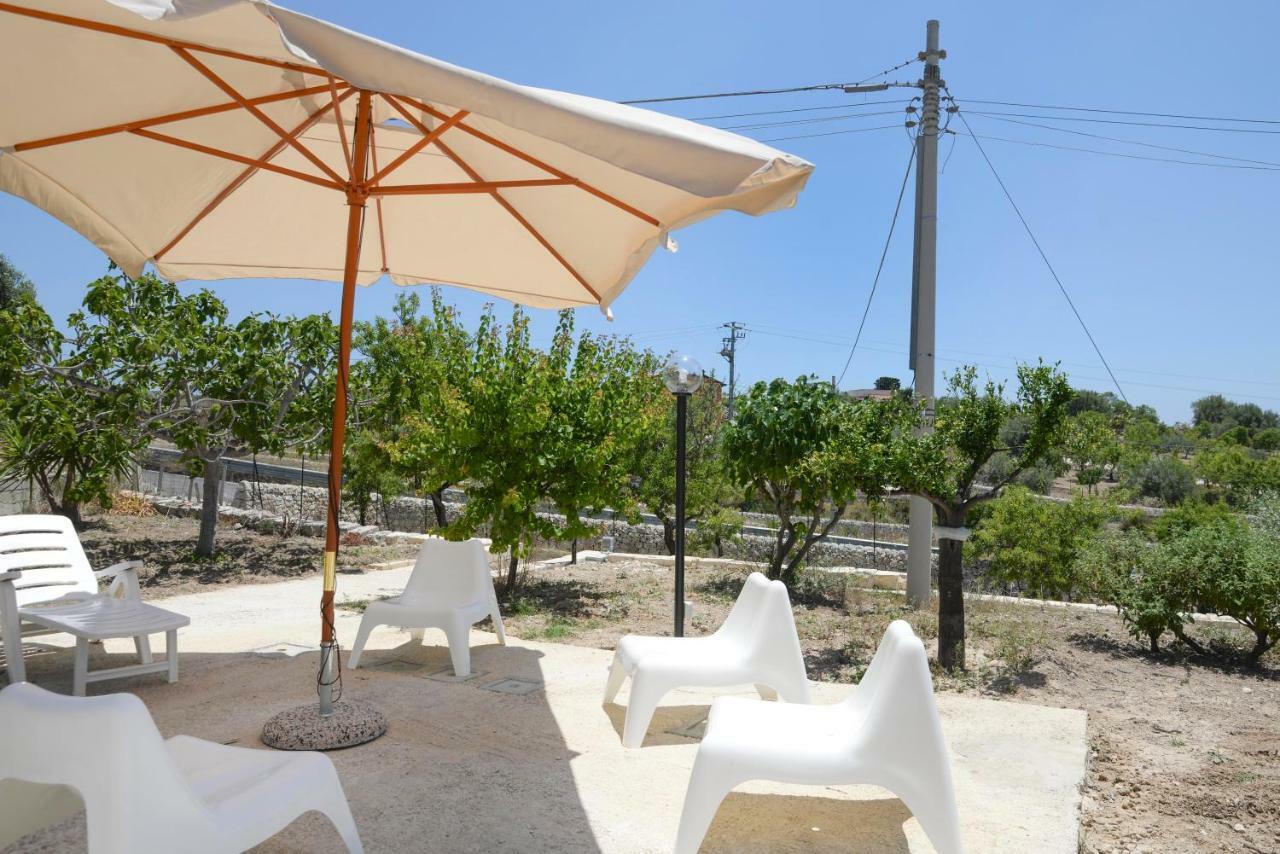 Jardinu Guest House Noto Bagian luar foto