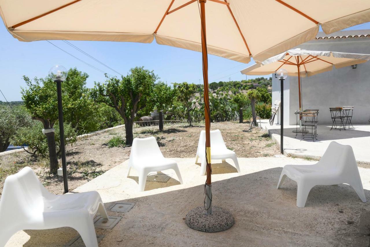 Jardinu Guest House Noto Bagian luar foto
